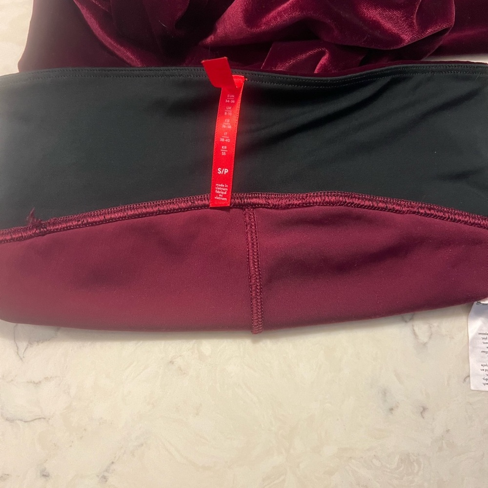 SPANX Burgundy Leggings Sz SP - Picture 8 of 8